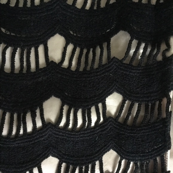 Kate Spade scallop lace pencil skirt - Picture 4 of 5